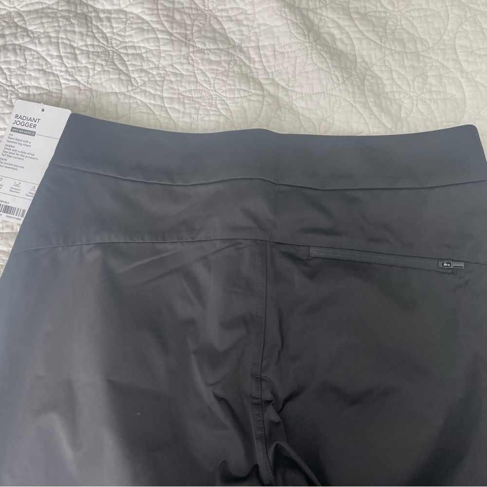 NWT Athleta Radiant Joggers Black - Picture 6 of 8